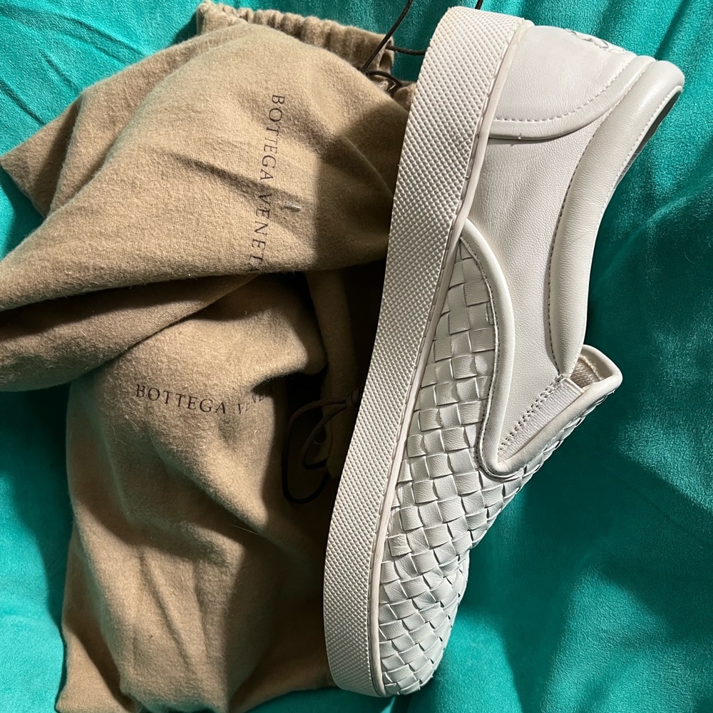 Bottega Veneta Intrecciato leather slip on shoes